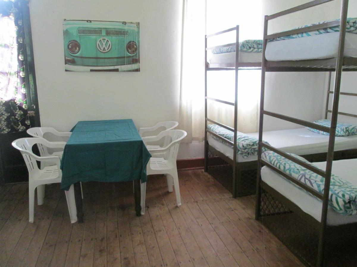 Lighthouse Farm Backpackers Lodge Cape Town Room photo