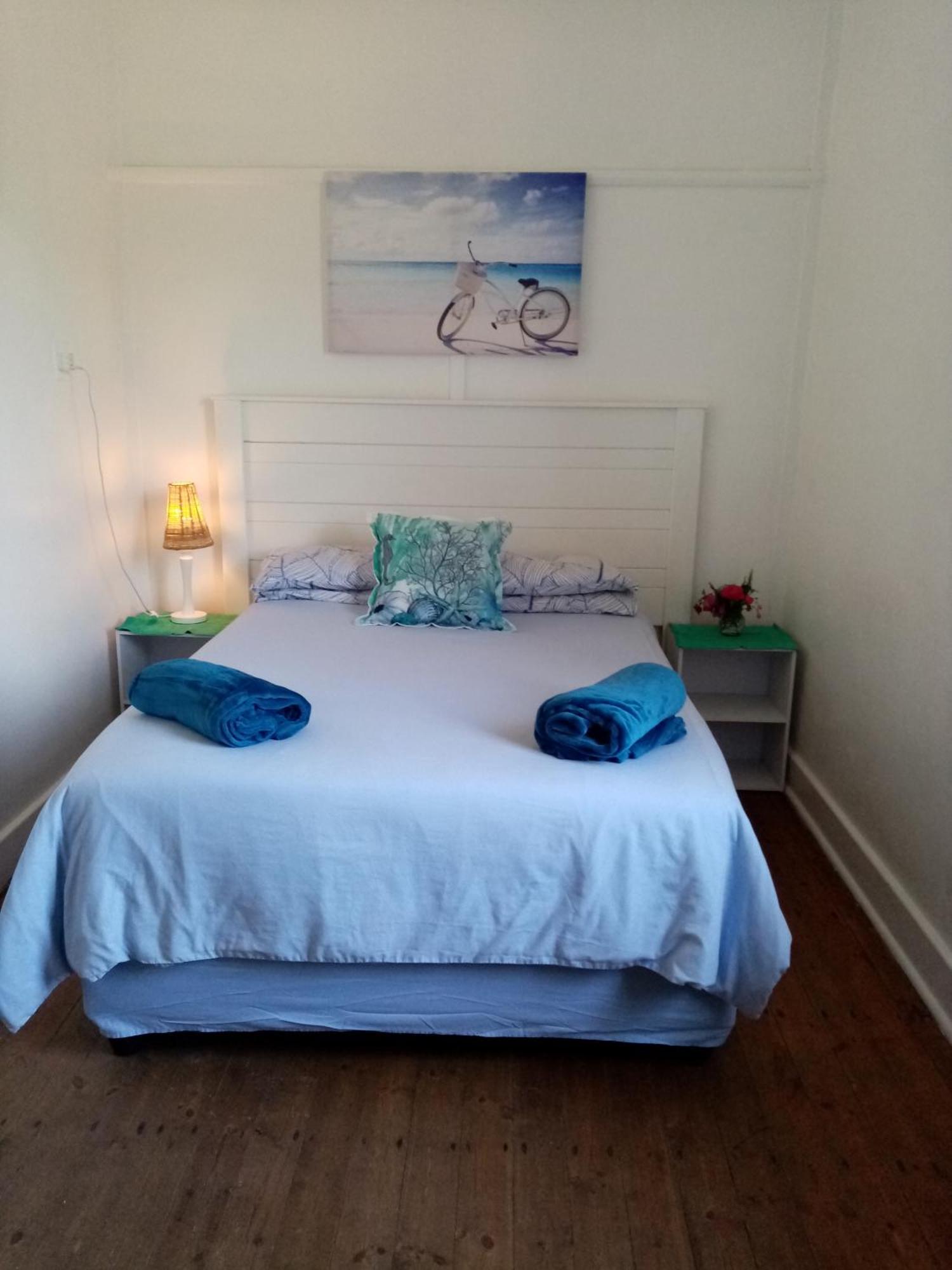 Lighthouse Farm Backpackers Lodge Cape Town Room photo