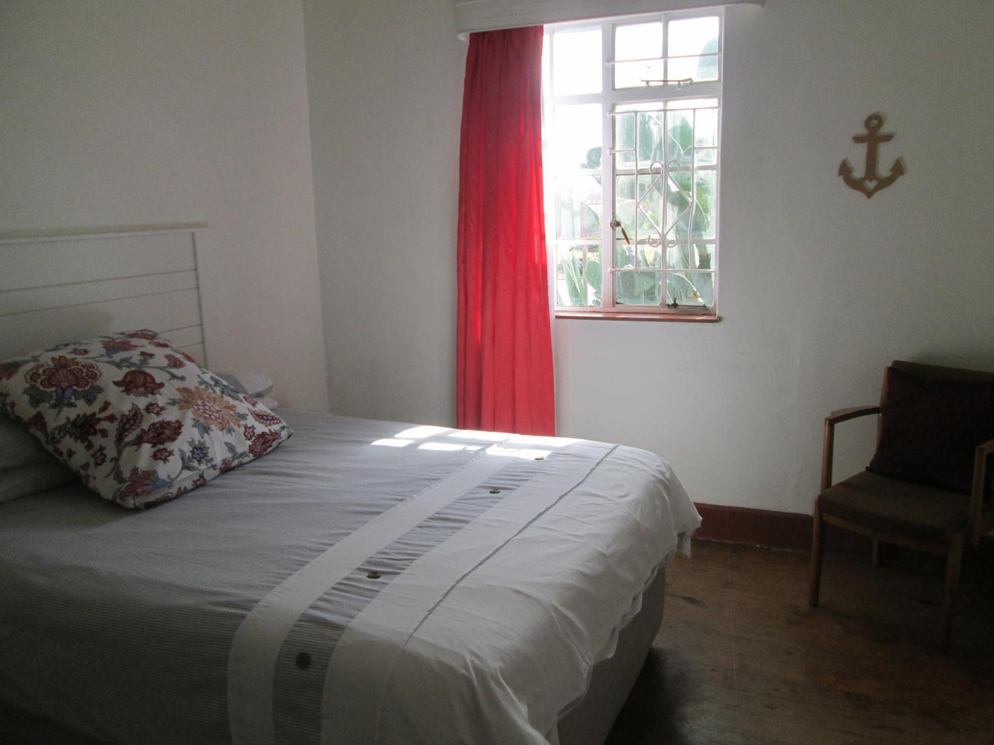Lighthouse Farm Backpackers Lodge Cape Town Room photo